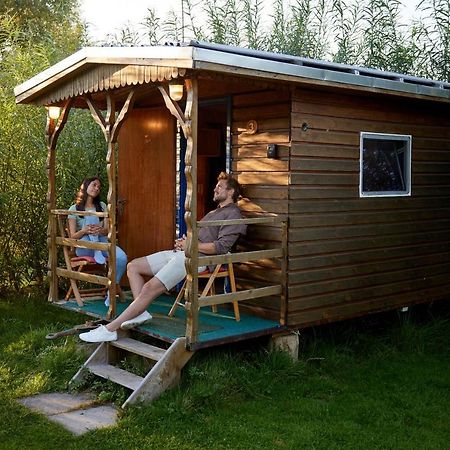 Wakenitz-Camp Hotel Groß Sarau Екстериор снимка