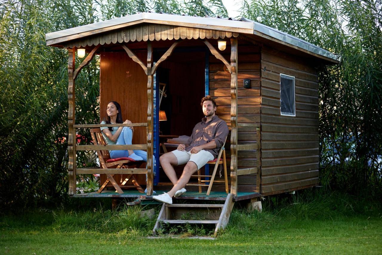 Wakenitz-Camp Hotel Groß Sarau Екстериор снимка