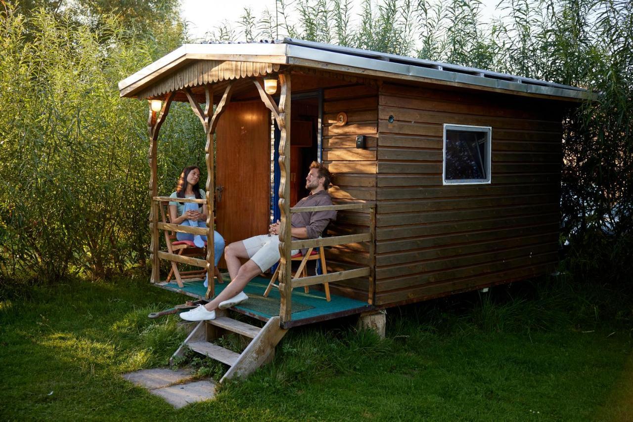 Wakenitz-Camp Hotel Groß Sarau Екстериор снимка